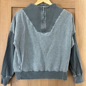 THE GREAT Trail Sweatshirt in Size 0, Grey